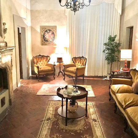 Suite Romantica Con Giardino In Dimora Storica - Camera E Appartamento - B&B Palazzo Robicci 卡斯蒂里昂·菲奥伦蒂 外观 照片