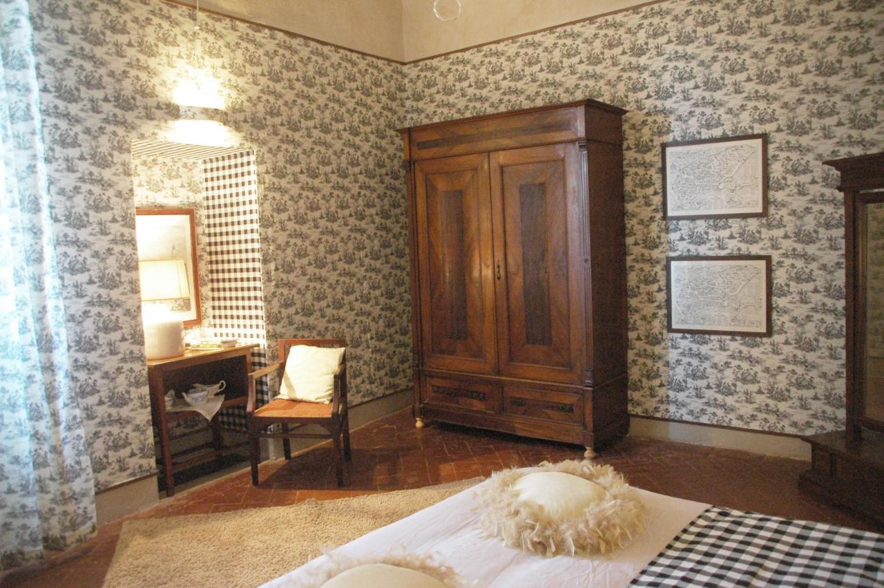 Suite Romantica Con Giardino In Dimora Storica - Camera E Appartamento - B&B Palazzo Robicci 卡斯蒂里昂·菲奥伦蒂 外观 照片